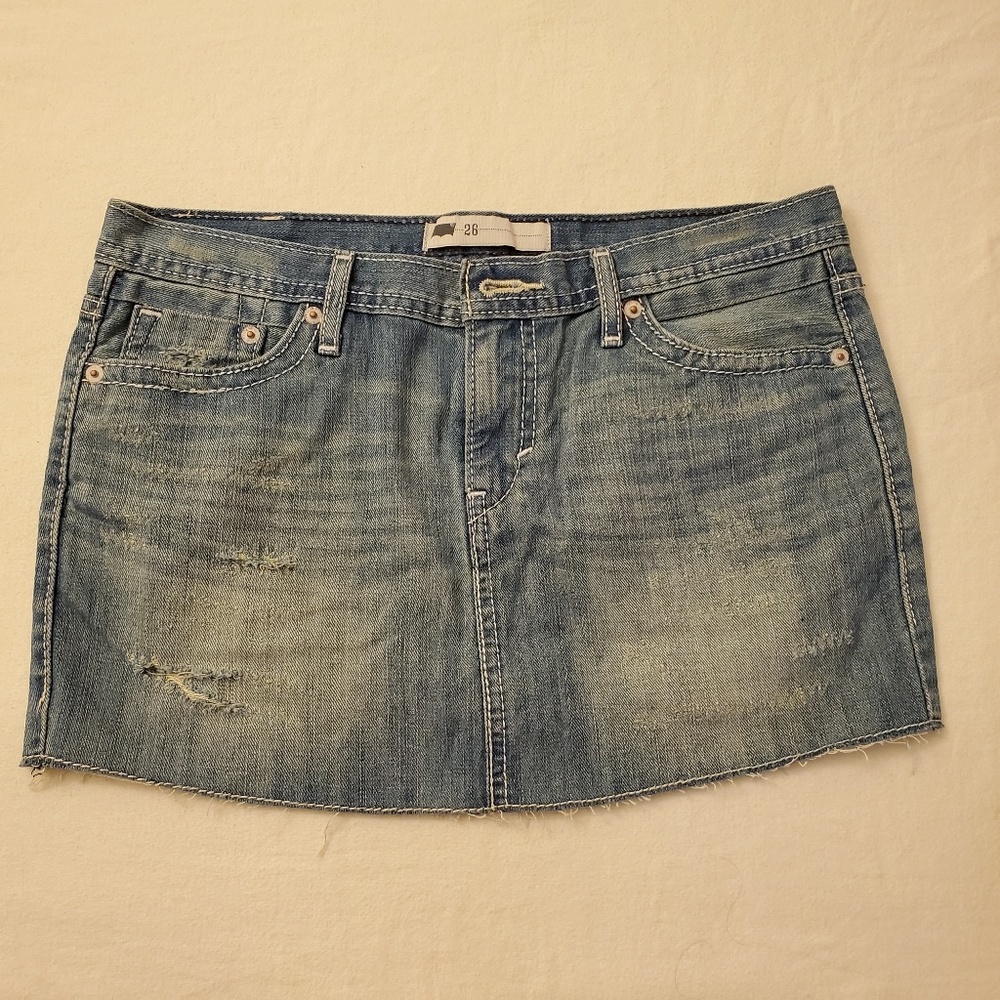 LEVIS mini denim skirt /Size 26